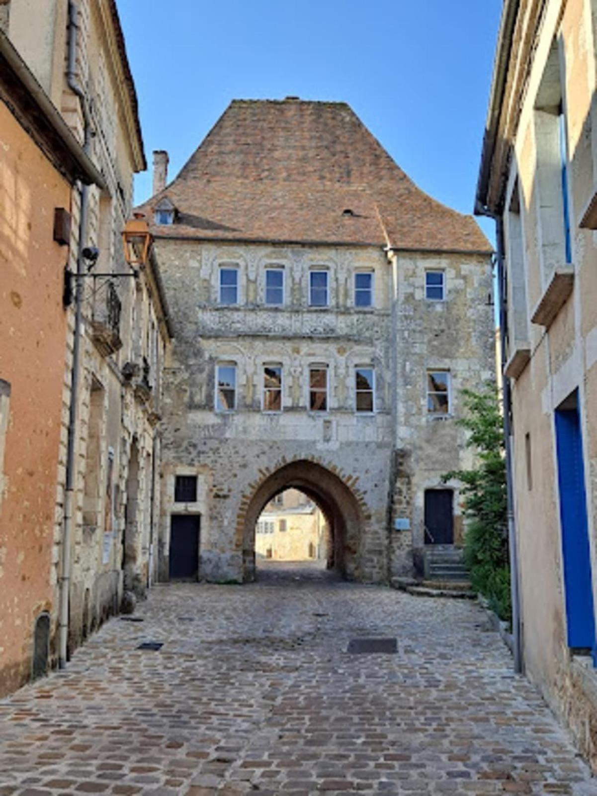 Appartement La Caresse De L'Amarante Mortagne-au-Perche Exterior foto